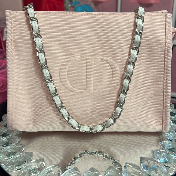 Dior Handbags - 💗🩷💗🩷Dior Soft Pink Beauty Bag with Silver/White Chain Attached